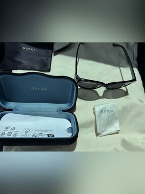 Gucci Black Shades with sliver/ gray hardware